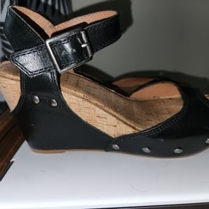 Lucky Brand black leather wedge cork heeled sandals